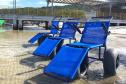 Cadeiras especiais garantem acessibilidade na Ilha do Mel