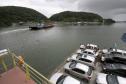 Serviço de Ferry Boat entre Cauiba e Guaratuba. Foto Jorge Woll/SEIL/DER. 04-03-2011.