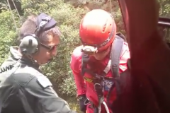 Bombeiros e BPMOA resgatam vítima de afogamento no Salto dos Macacos, em Morretes